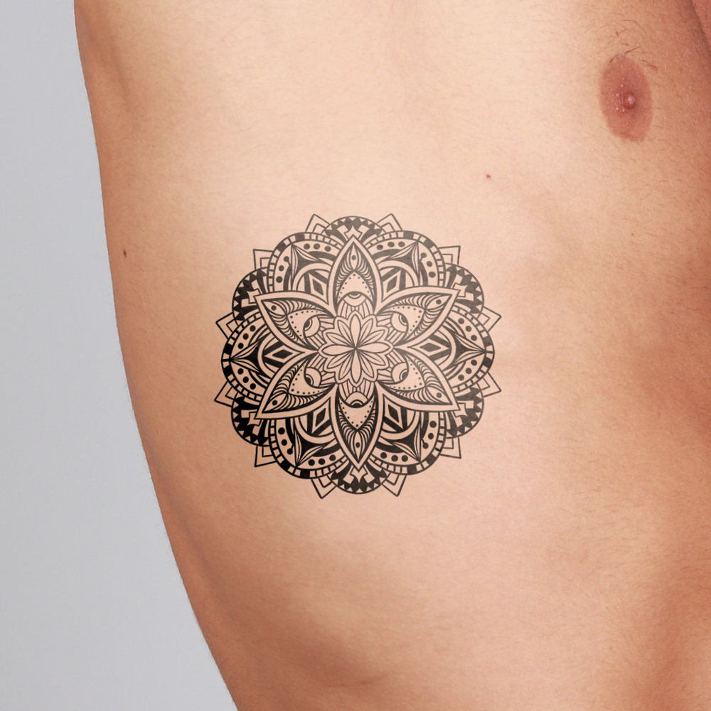 tatouage temporaire mandala fleuri equilibre et spirituel