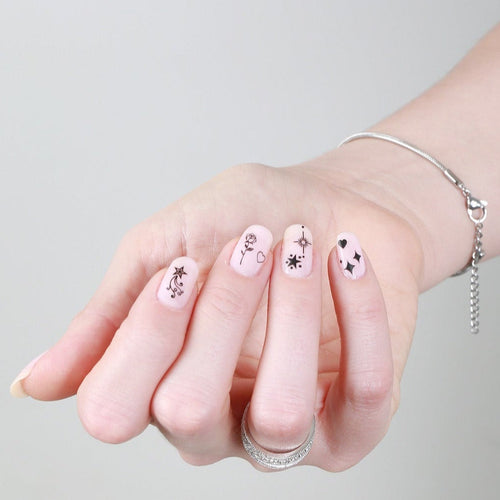 Iconic nails