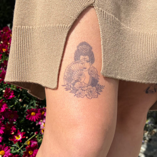 Geisha fan