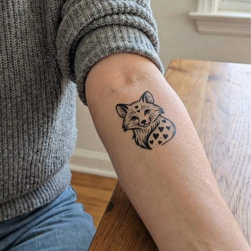 Tatouage renard avec coeur