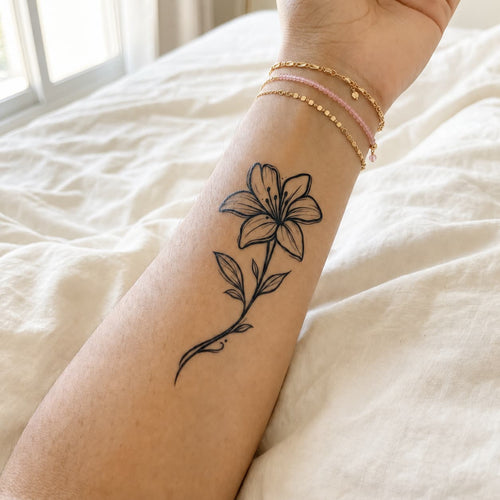 Minimalist lily