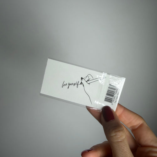 Tatouage ephemere citation love yourself