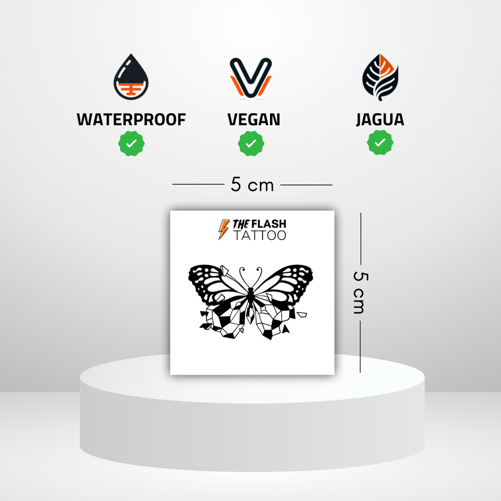 Tatouage papillon réaliste avec diamant idéal pour le poignet ou la main